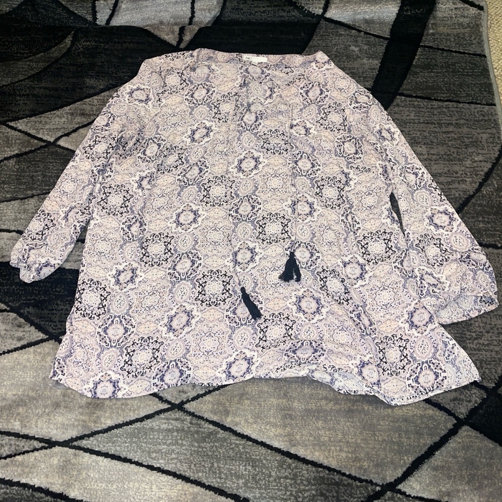 DR2 Women's Black and White Patterned Blouse